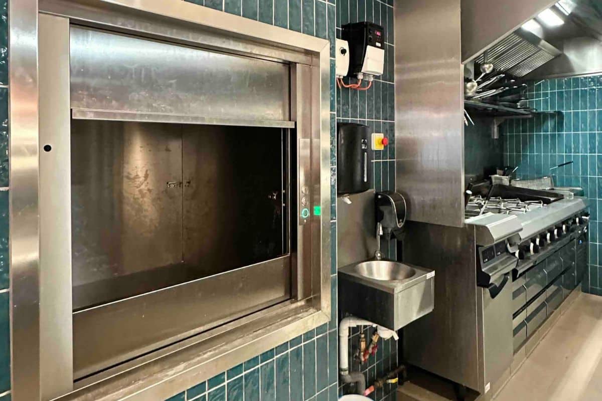 Monte-charge inox cuisine