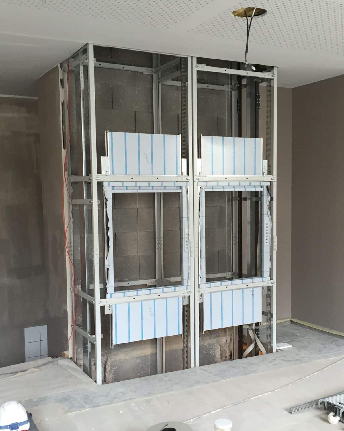 Monte-plat structure en montage